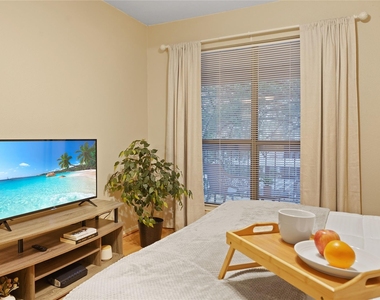 7950 N Stadium Drive - Photo Thumbnail 4
