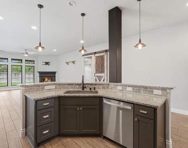 103 Boarsmen Court - Photo Thumbnail 9