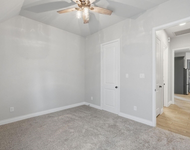 103 Boarsmen Court - Photo Thumbnail 31