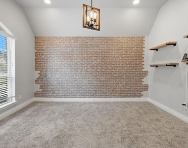 103 Boarsmen Court - Photo Thumbnail 41