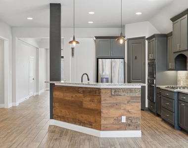 103 Boarsmen Court - Photo Thumbnail 17