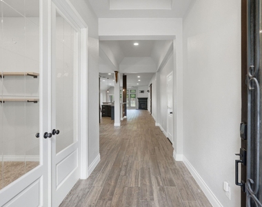 103 Boarsmen Court - Photo Thumbnail 4