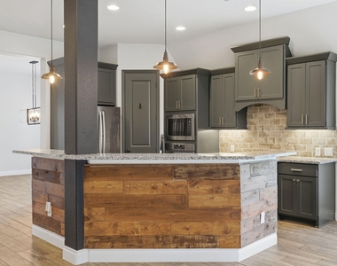 103 Boarsmen Court - Photo Thumbnail 11