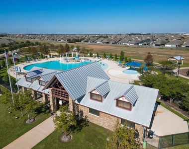 5407 Baronet Drive - Photo Thumbnail 41