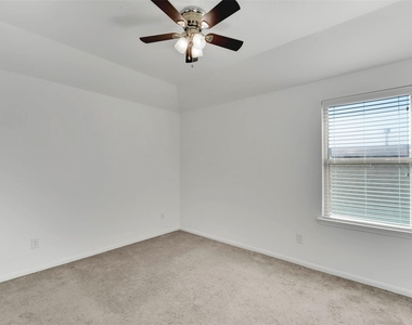 5407 Baronet Drive - Photo Thumbnail 29