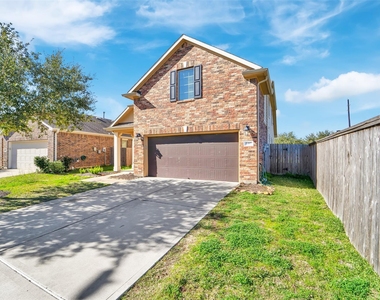 5407 Baronet Drive - Photo Thumbnail 2
