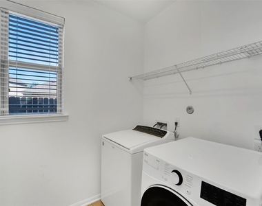 5407 Baronet Drive - Photo Thumbnail 23
