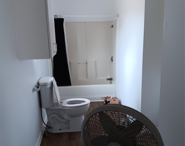 21427 North Street - Photo Thumbnail 3