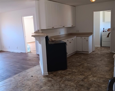 21427 North Street - Photo Thumbnail 2