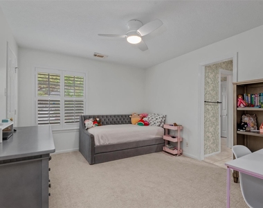 1811 Wild Plum Court - Photo Thumbnail 28
