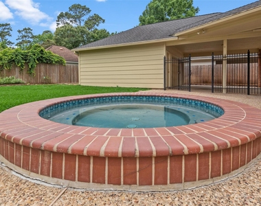 1811 Wild Plum Court - Photo Thumbnail 37