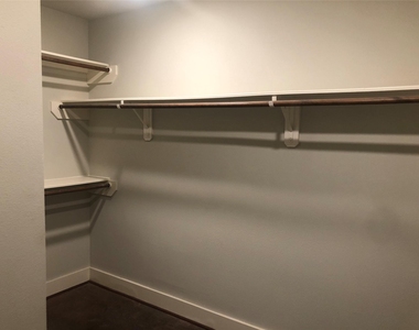 5514 Larkin Street - Photo Thumbnail 6