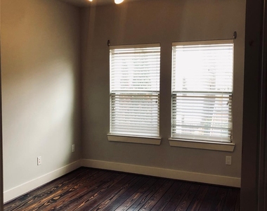 5514 Larkin Street - Photo Thumbnail 12
