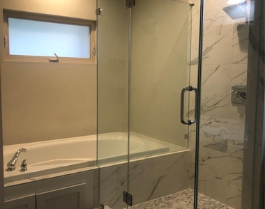 5514 Larkin Street - Photo Thumbnail 3