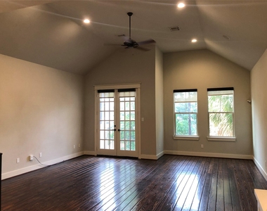 5514 Larkin Street - Photo Thumbnail 8