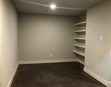 5514 Larkin Street - Photo Thumbnail 1