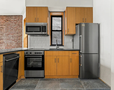 212 Lafayette Street - Photo Thumbnail 3