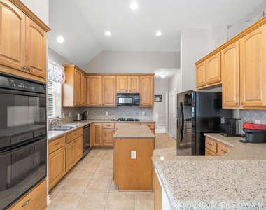 12538 Country Arbor Lane - Photo Thumbnail 11