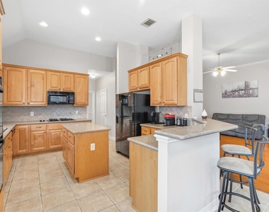 12538 Country Arbor Lane - Photo Thumbnail 9