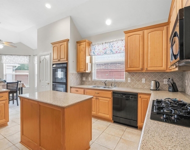 12538 Country Arbor Lane - Photo Thumbnail 7