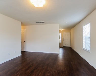 2411 Sailors Way - Photo Thumbnail 4