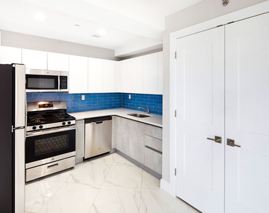 177-30 Wexford Terrace - Photo Thumbnail 2