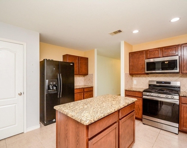 15407 Key Crest Lane - Photo Thumbnail 5