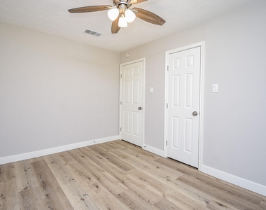 2835 Colony - Photo Thumbnail 25