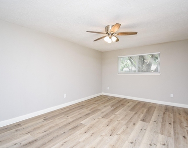 2835 Colony - Photo Thumbnail 15