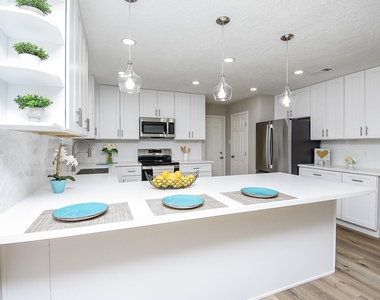 2835 Colony - Photo Thumbnail 6