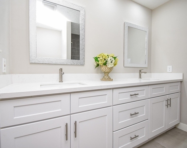 2835 Colony - Photo Thumbnail 27