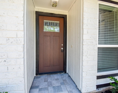 2835 Colony - Photo Thumbnail 31