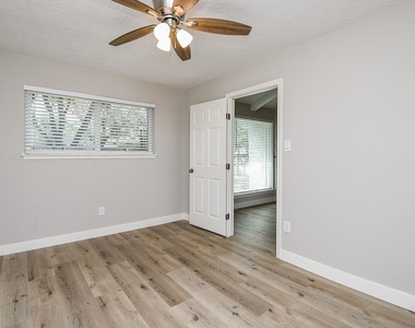 2835 Colony - Photo Thumbnail 20