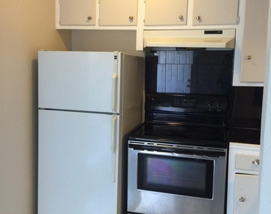 710 Colquitt Street - Photo Thumbnail 1