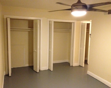 710 Colquitt Street - Photo Thumbnail 3