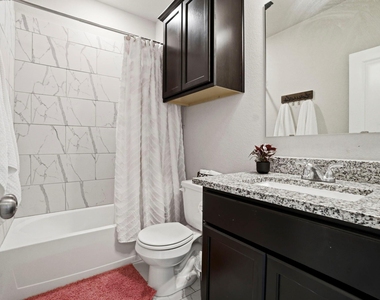 1318 Kingsgate Drive - Photo Thumbnail 18