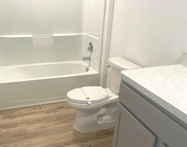 405 Maple Bend Lane - Photo Thumbnail 6