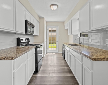 5026 Fitzwater Drive - Photo Thumbnail 6