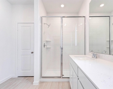 27410 Sweetwater Bay Drive - Photo Thumbnail 21