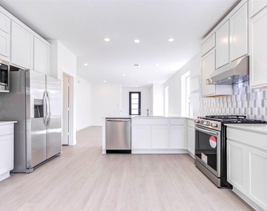 27410 Sweetwater Bay Drive - Photo Thumbnail 10