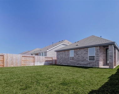 27410 Sweetwater Bay Drive - Photo Thumbnail 31