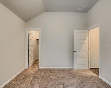 113 Thurston Drive - Photo Thumbnail 25
