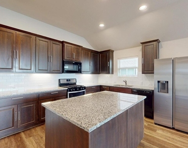 113 Thurston Drive - Photo Thumbnail 11