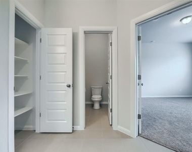 113 Thurston Drive - Photo Thumbnail 18