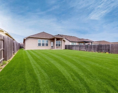 113 Thurston Drive - Photo Thumbnail 29