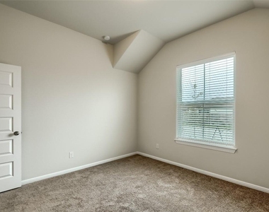 113 Thurston Drive - Photo Thumbnail 20