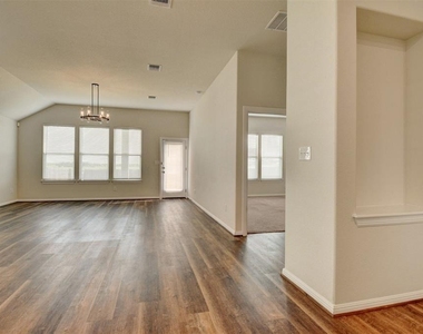 113 Thurston Drive - Photo Thumbnail 7