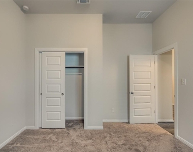 113 Thurston Drive - Photo Thumbnail 27