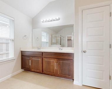 113 Thurston Drive - Photo Thumbnail 15