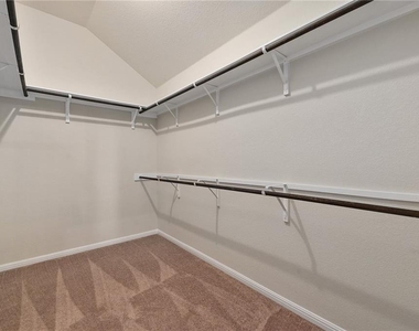 113 Thurston Drive - Photo Thumbnail 19